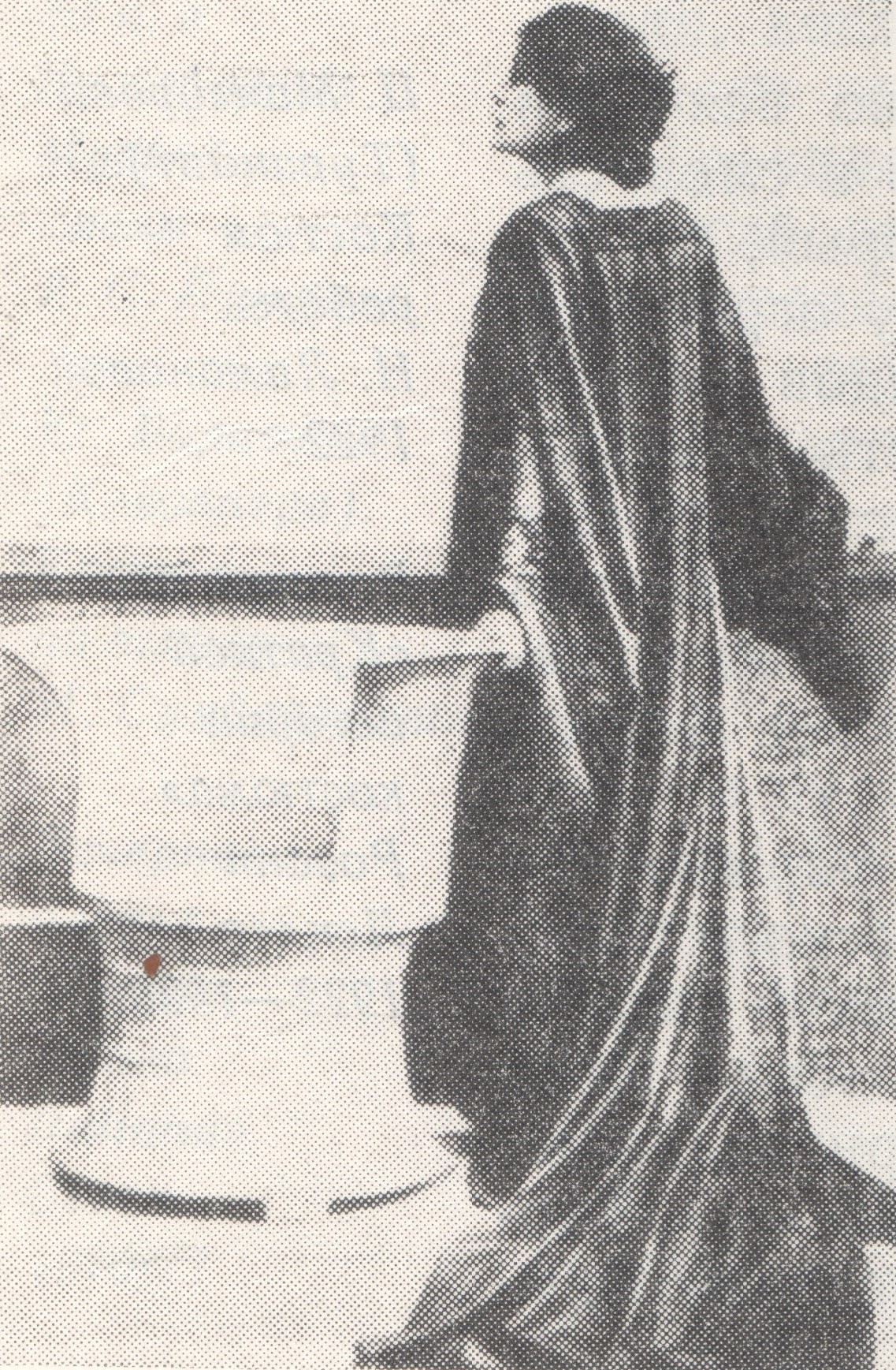 Элеонора Дузе в спектакле «Мертвый город» Д’Аннунцио. Костюм по эскизу Жана Ворта 1898
