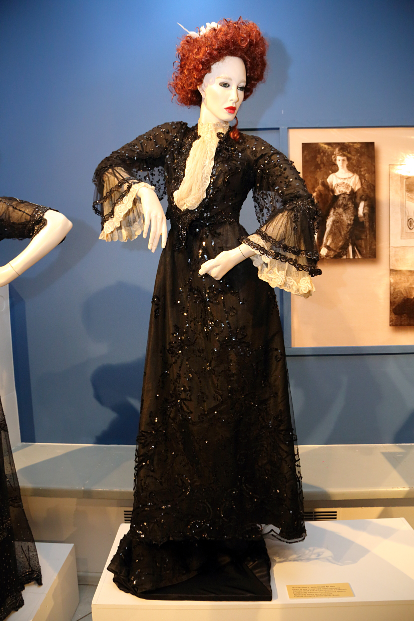 Платье визитное из коллекции Ольги Извольской