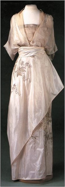 Платье Веры Карахан