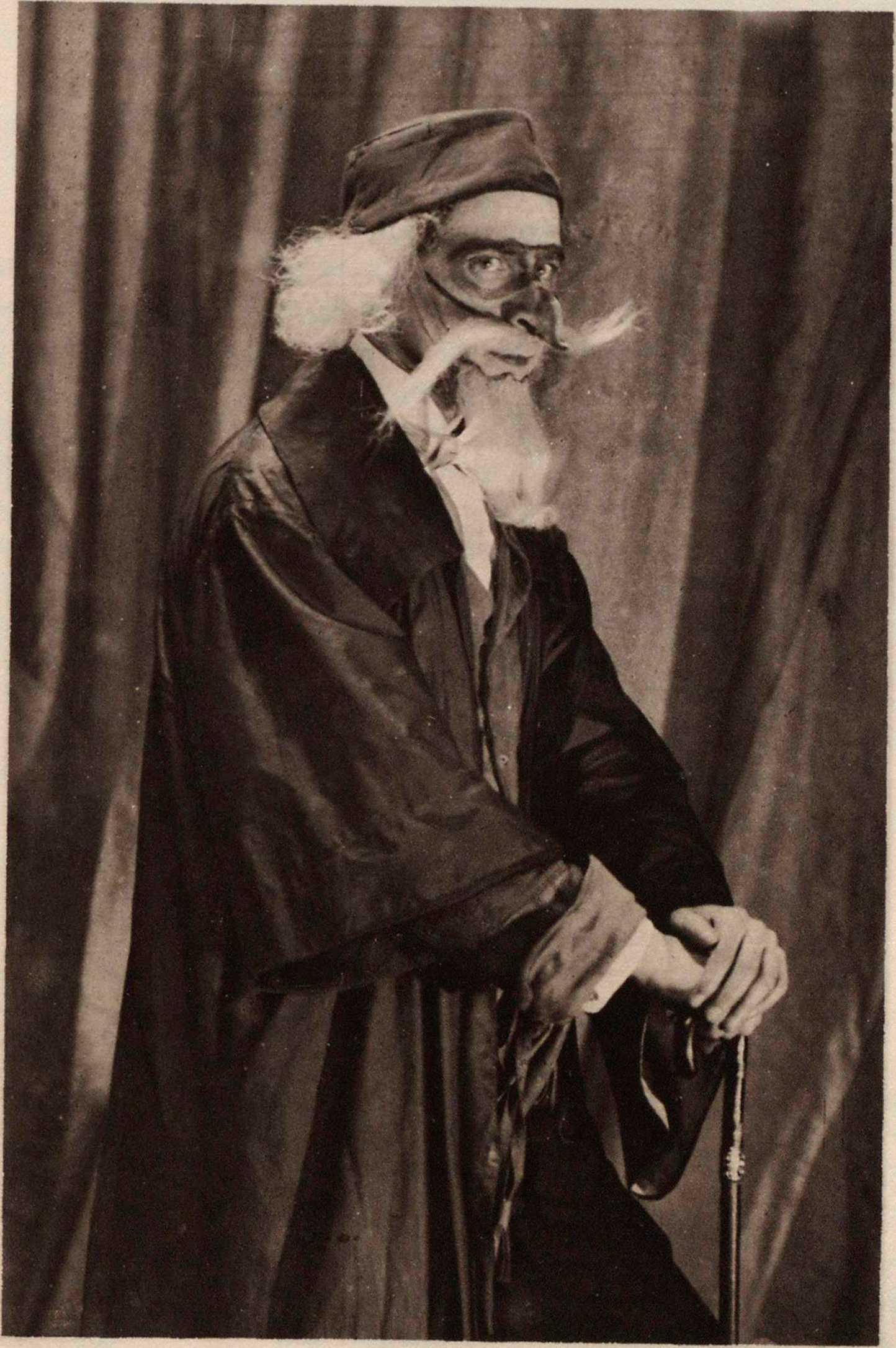 Иван Михайлович Кудрявцев в роли Панталоне. Спектакль «Принцесса Турандот». 1922 год